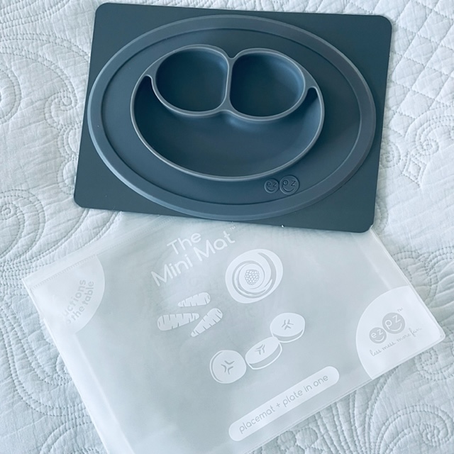 EZPZ - THE DARK GREY MINI MAT - PLACE MAT + PLATE IN ONE