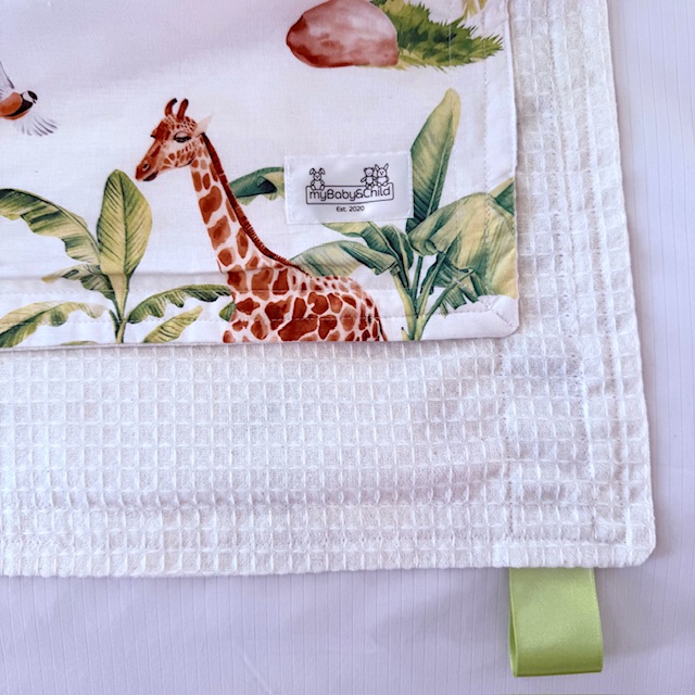 AFRICAN WILDLIFE COTTON BABY BLANKET WITH SATIN SENSORY RIBBON - Image 2